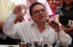 Confirman el arresto domiciliario y millonaria fianza contra Flores Lanza