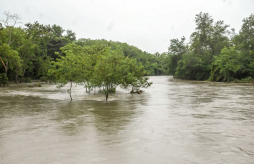 Huracán Sandy castiga Cuba y Jamaica, La Florida en alerta