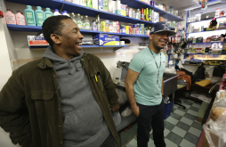 Dominicano gana 338 millones de dólares en lotería Powerball