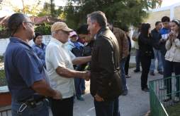 Precandidatos acuden a urnas y llaman a hondureños a votar