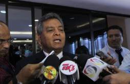 Orle Solís es elegido candidato de la DC