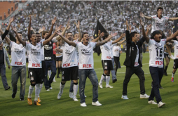Corinthians grita campeón en Brasil