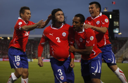 Chile toma aire y golea a Perú en un juego intenso