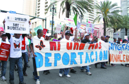 Marcha por la reforma migratoria en EUA con sabor a Mardi Gras