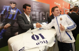 Figo: 'Fue un acierto irme del Barça'