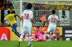 Brasil abrió la Copa Confederaciones con goleada contra Japón