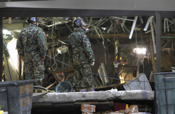 México: 350 personas buscan supervivientes en sede de Pemex