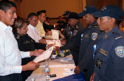 Mejoran nivel educativo de agentes policiales