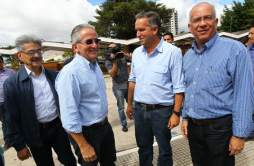 Personajes públicos salen a ejercer el voto en Honduras