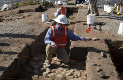 Expertos salvadoreños hallan campo de cultivo, osamenta y objetos de 1,500 años de antigüedad