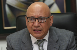 Finanzas insiste en un déficit de 4.5%