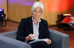 Lagarde urge a Berlín a ralentizar su consolidación para aliviar la crisis