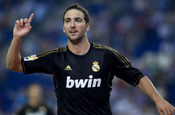 Higuaín: 'Tenía ganas de firmar un partido así'