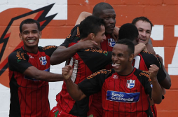 Savio domó al Monstruo con doblete del 'Bombero”