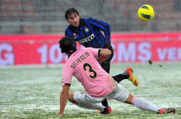 Lluvia de goles bajo la nieve en Milan