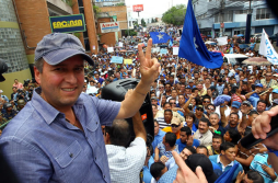 Es oficial inscripción de Ricardo Álvarez