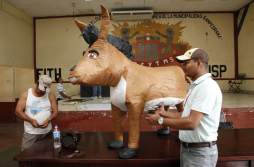 Obreros condenarán unidos la crisis que hunde a Honduras