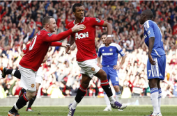 Manchester United se impuso al Chelsea y quedó como único líder