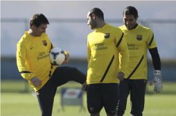 El FC Barcelona se prepara por primera vez en Japón