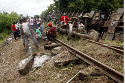 Confirman muerte de seis hondureños tras descarrilarse 'la bestia” en México