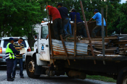 Siguen saqueando material del Ferrocarril Nacional en San Pedro Sula