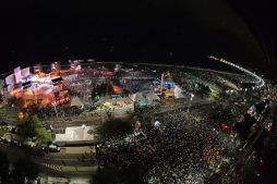 Papa Francisco aclamado por 1,5 millones en Copacabana