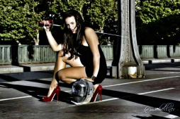 Presentan a la sexy ministra de Deporte del gobierno de Maduro