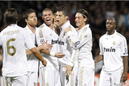 Cristiano Ronaldo firma el pase a octavos