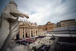 Papa Francisco: 'No seáis nunca hombres y mujeres tristes'