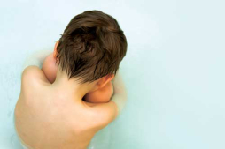 Madre se come a sus hijos porque creía que eran cerdos