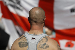 La ultraderecha se manifiesta en Londres contra los musulmanes