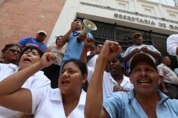 Presidente Lobo sanciona Ley de Políticas Sociales