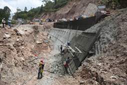 Soptravi pagará $ 18 millones a constructora que no culminó obra