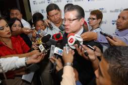 Un partido margina a hombres en sus planillas