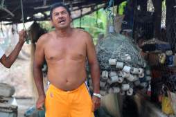 Pobreza lleva a pescadores hondureños a causar conflictos limítrofes