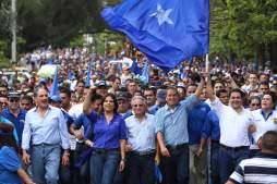 Libre y no el Partido Liberal es su oponente, afirma Juan Orlando Hernández