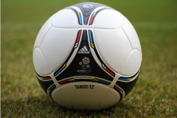 Presentaron el balón de la Eurocopa 2012