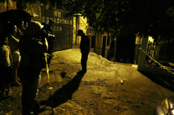 Matan a 3 jóvenes que departían en una fiesta