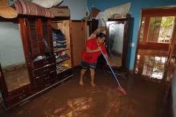 Honduras: Lluvias dejan un muerto y daños en Comayagua