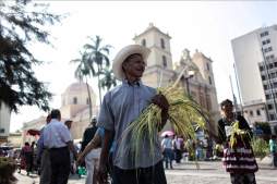 Inicia la Semana Santa en Honduras con un llamado de solidaridad