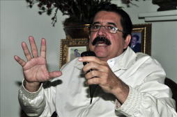 Zelaya dice que 'Chávez está en el corazón del pueblo'