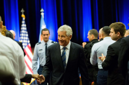 Chuck Hagel asume mando del Pentágono