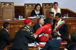 Venezuela: Un hombre interrumpió a Maduro durante su discurso