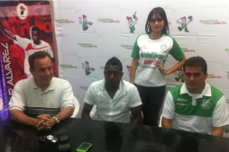 Edgard Álvarez, presentado en el Platense