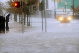 Sandy deja 13 muertos, apagón e inundaciones en Nueva York