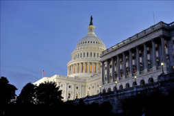 Católicos exhortan al Congreso a detener los muros y construir puentes