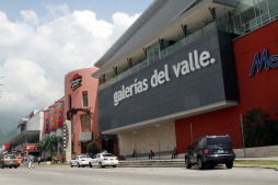 Aumenta movimiento en los centros comerciales en San Pedro Sula