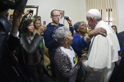 Papa Francisco aclamado por 1,5 millones en Copacabana