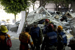 México: A 32 muertos sube saldo tras explosión en Pemex