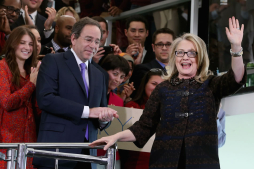 Hillary Clinton: Fue un orgullo trabajar en el departamento de Estado